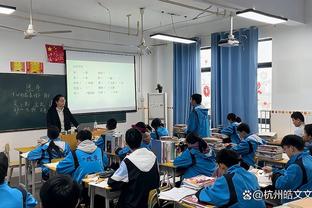 「集锦」西超杯-维尼修斯戴帽阿劳霍染红 皇马4-1巴萨第13次夺冠